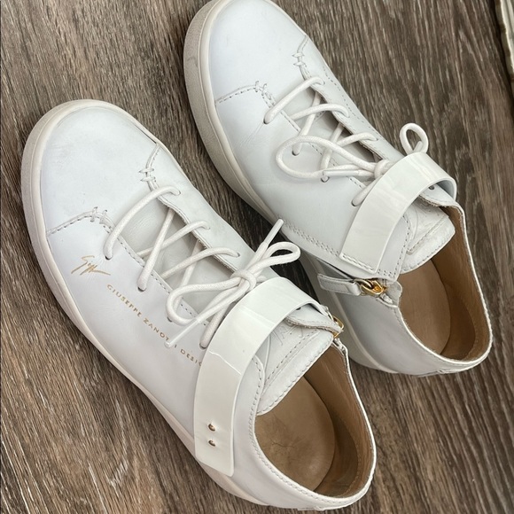 Giuseppe Zanotti White Low Top Sneaker - Picture 3 of 8